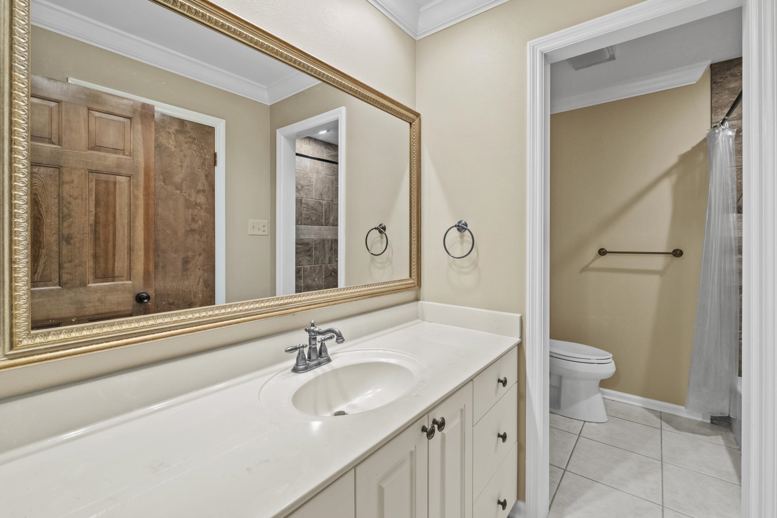 EAST MEADOW - Residential