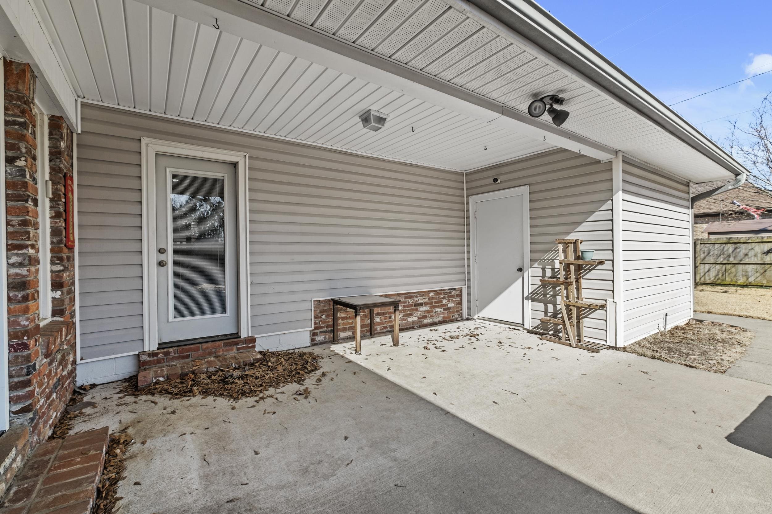 EAST MEADOW - Residential