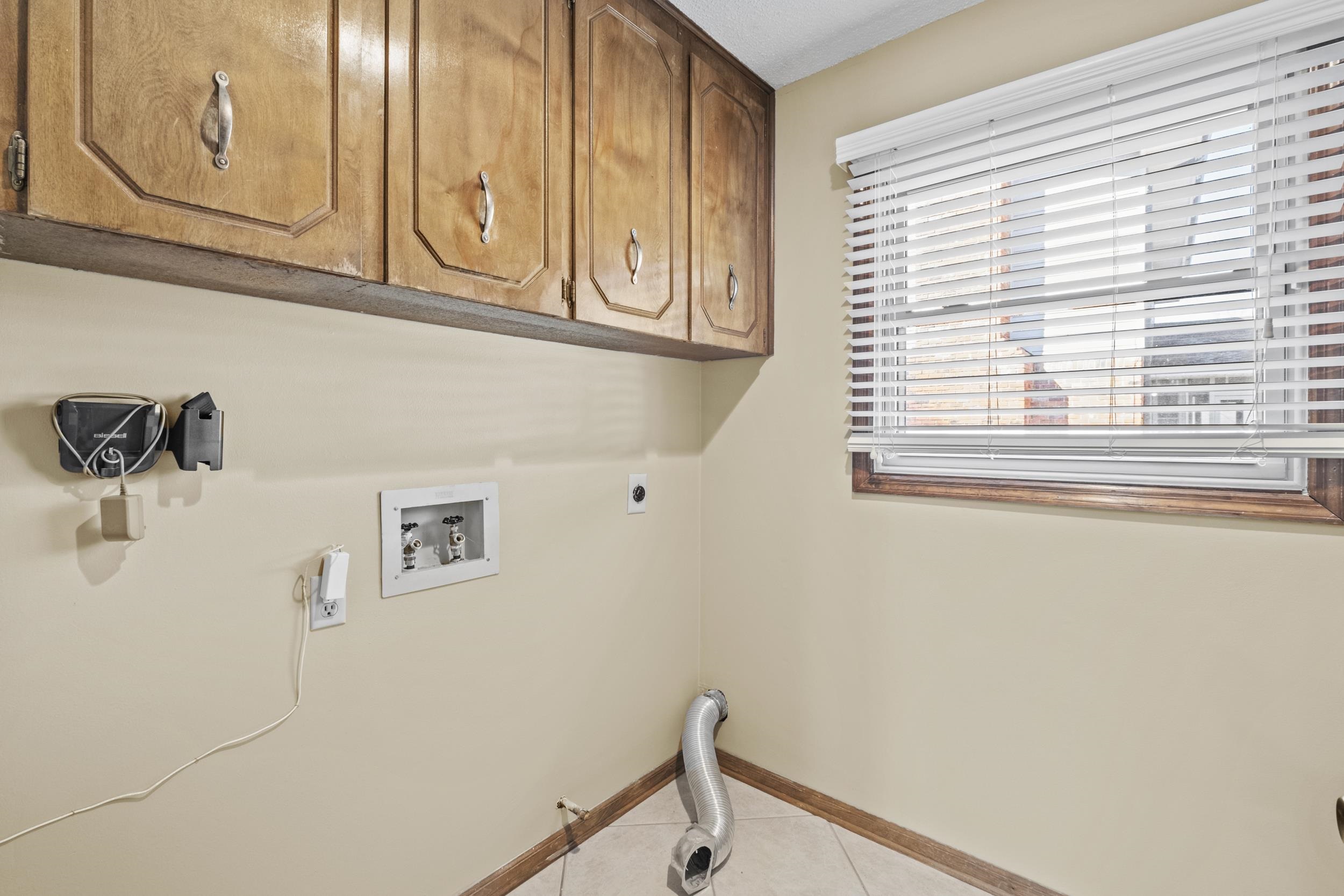 EAST MEADOW - Residential