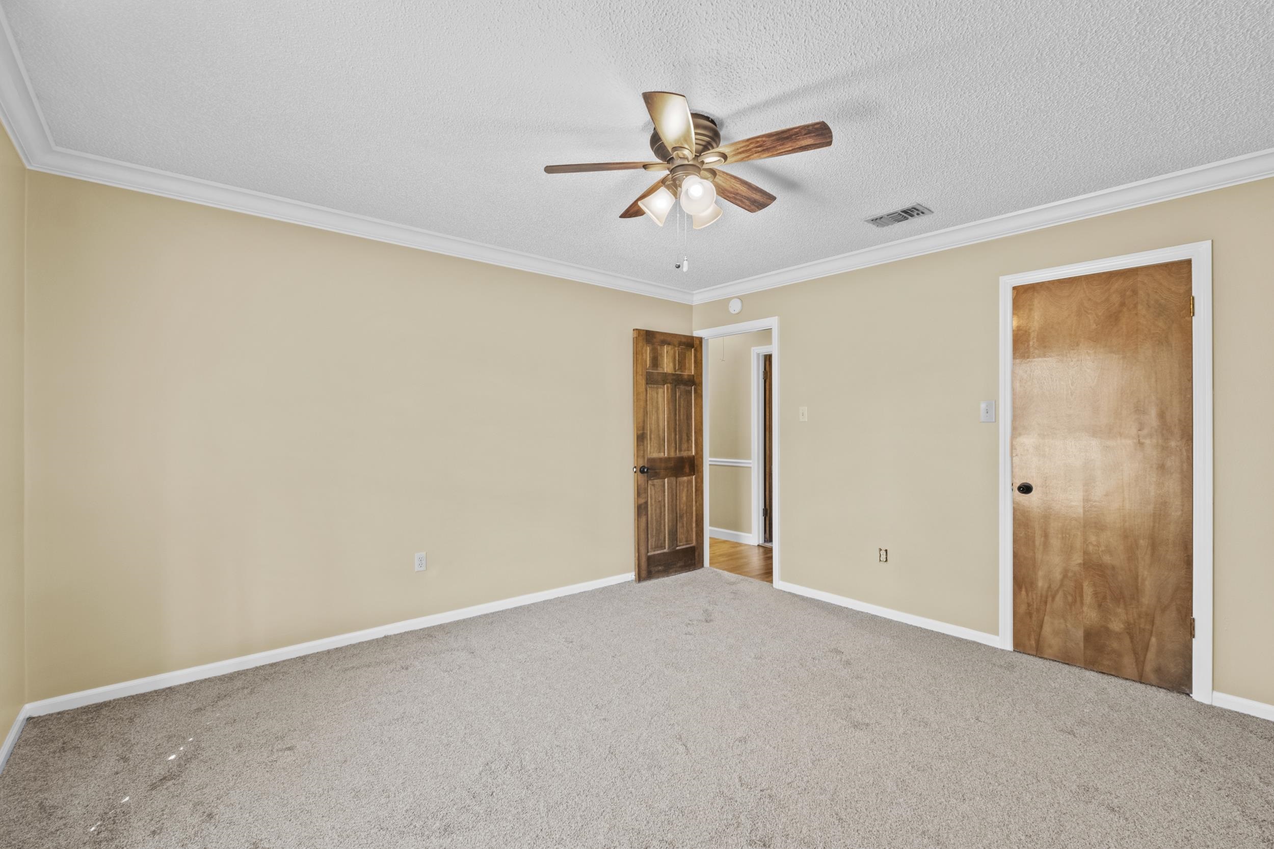 EAST MEADOW - Residential