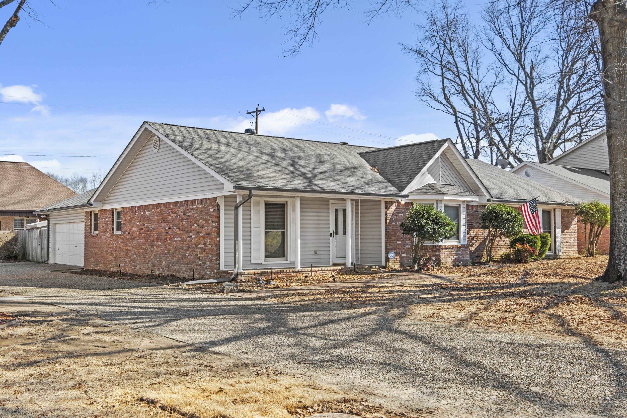 EAST MEADOW - Residential