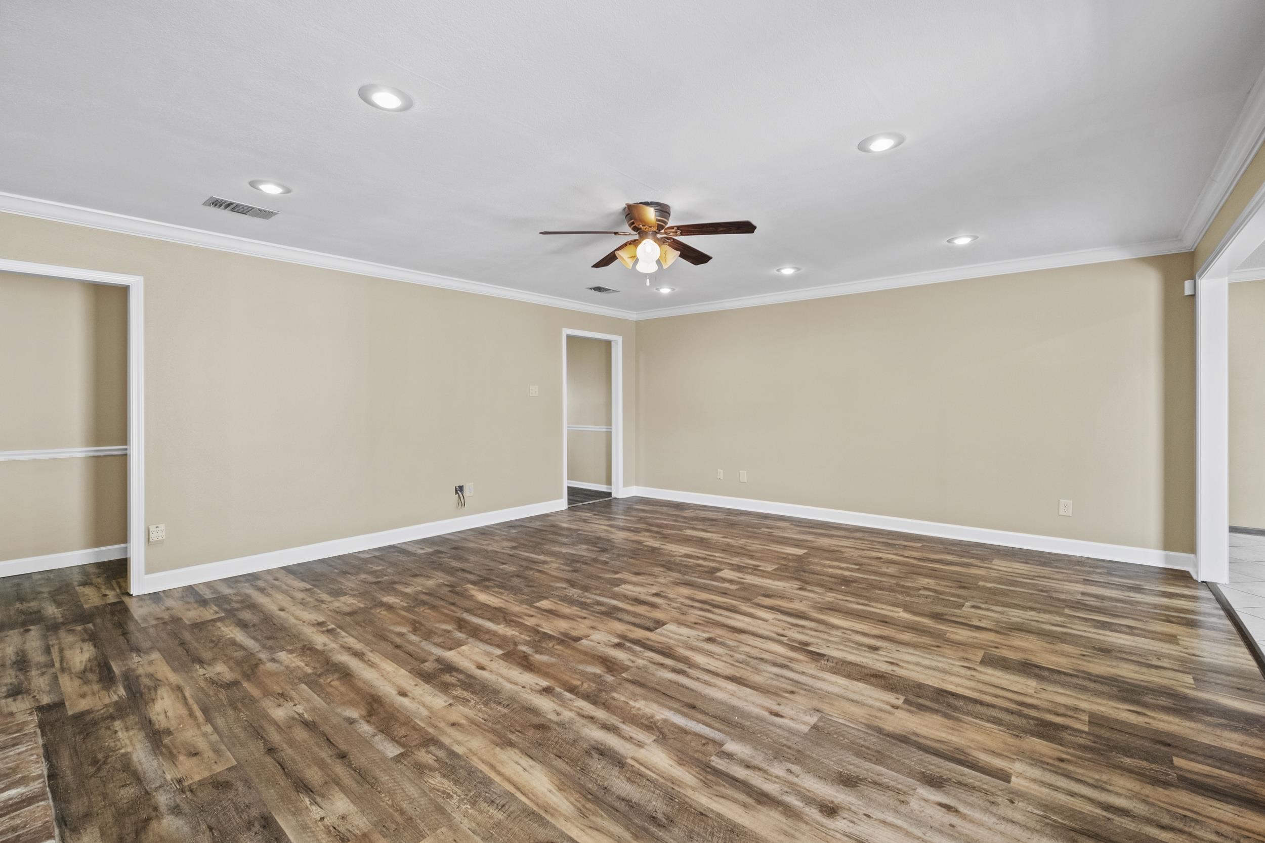 EAST MEADOW - Residential