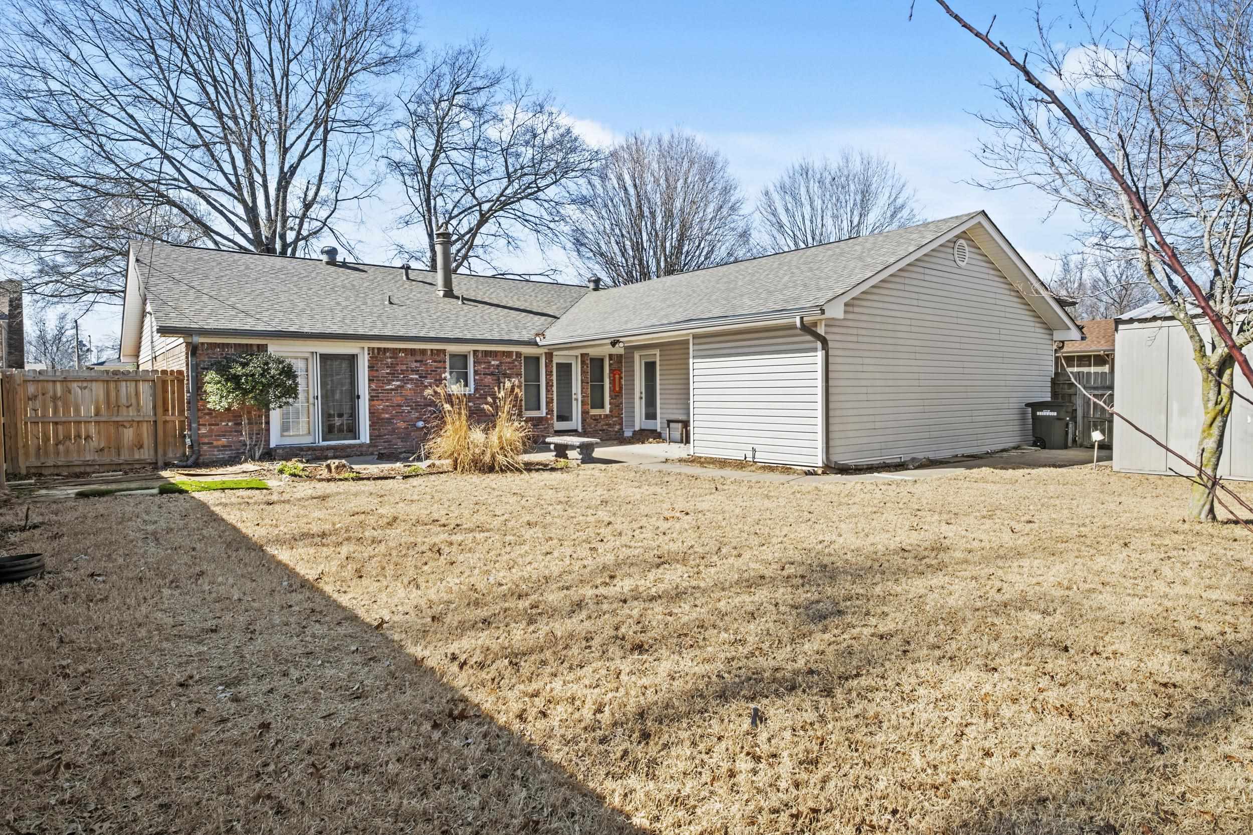 EAST MEADOW - Residential