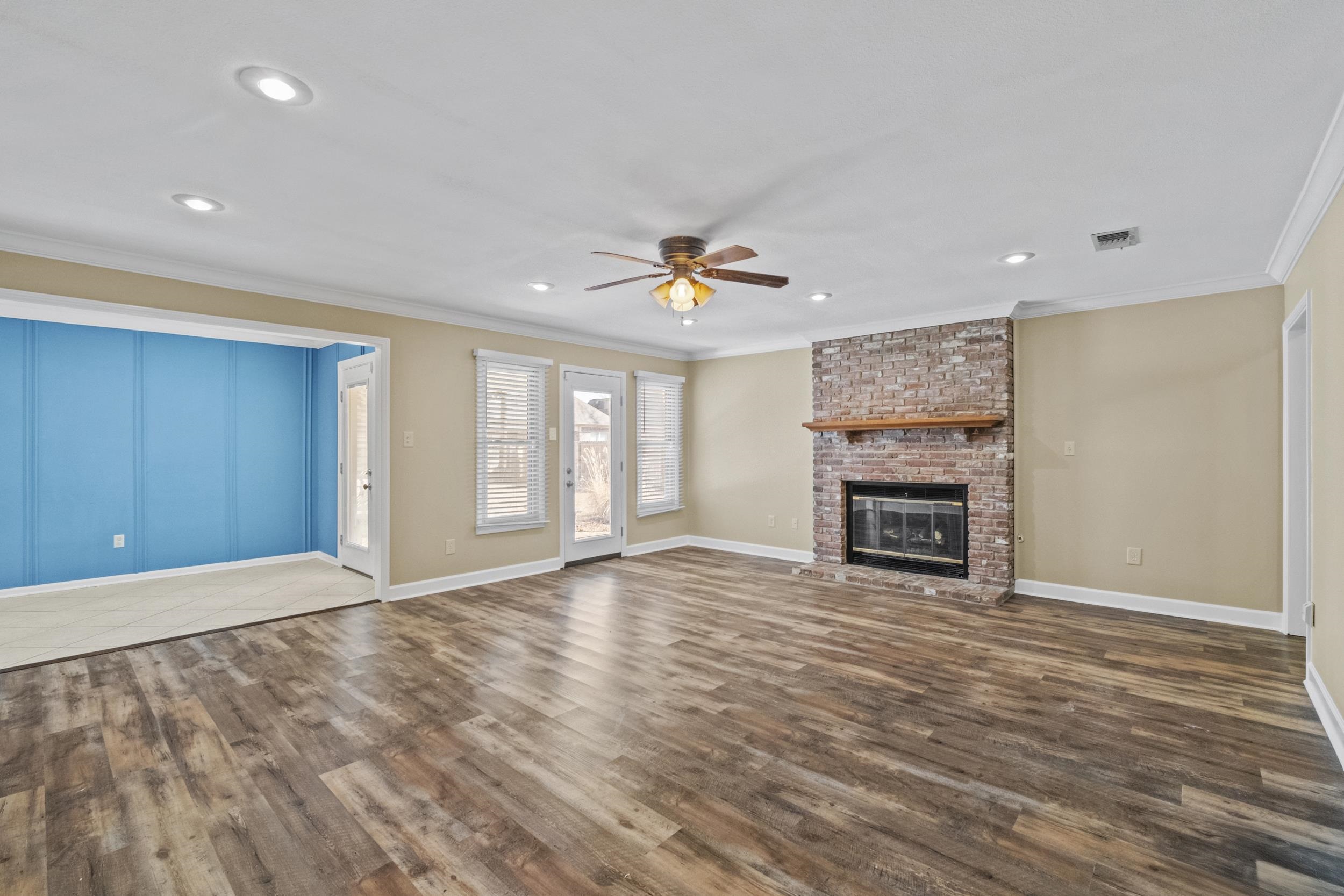 EAST MEADOW - Residential