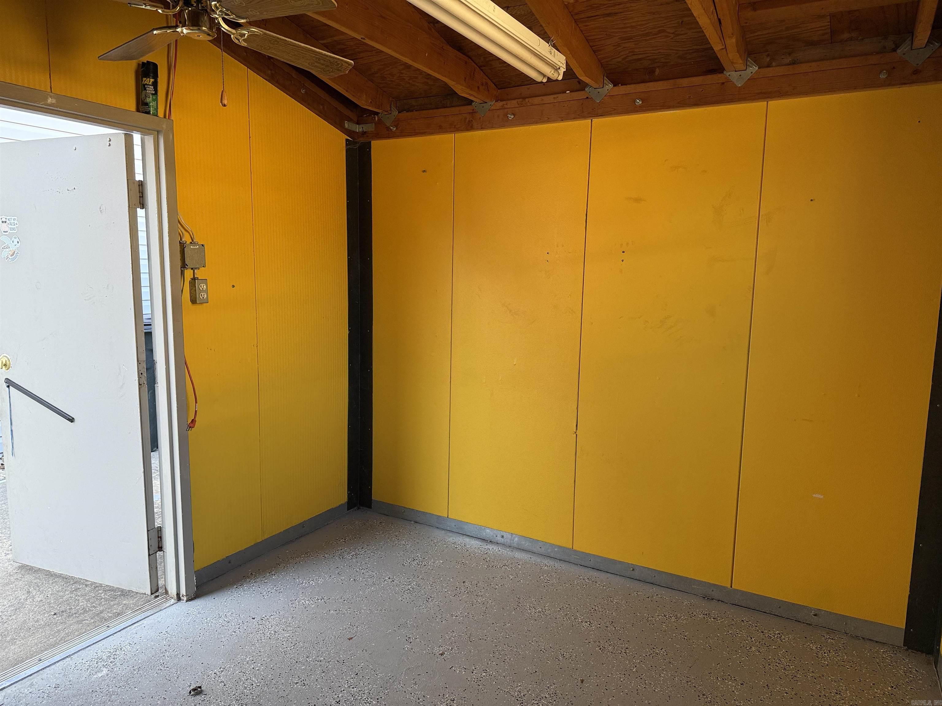 EAST MEADOW - Residential