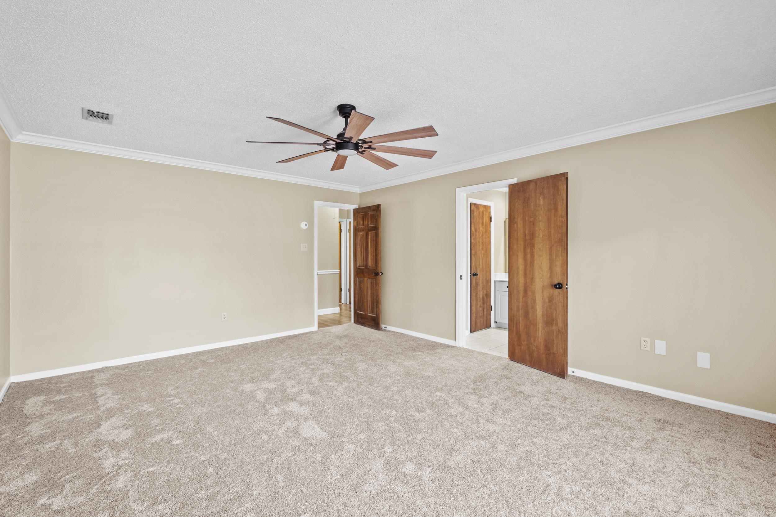 EAST MEADOW - Residential