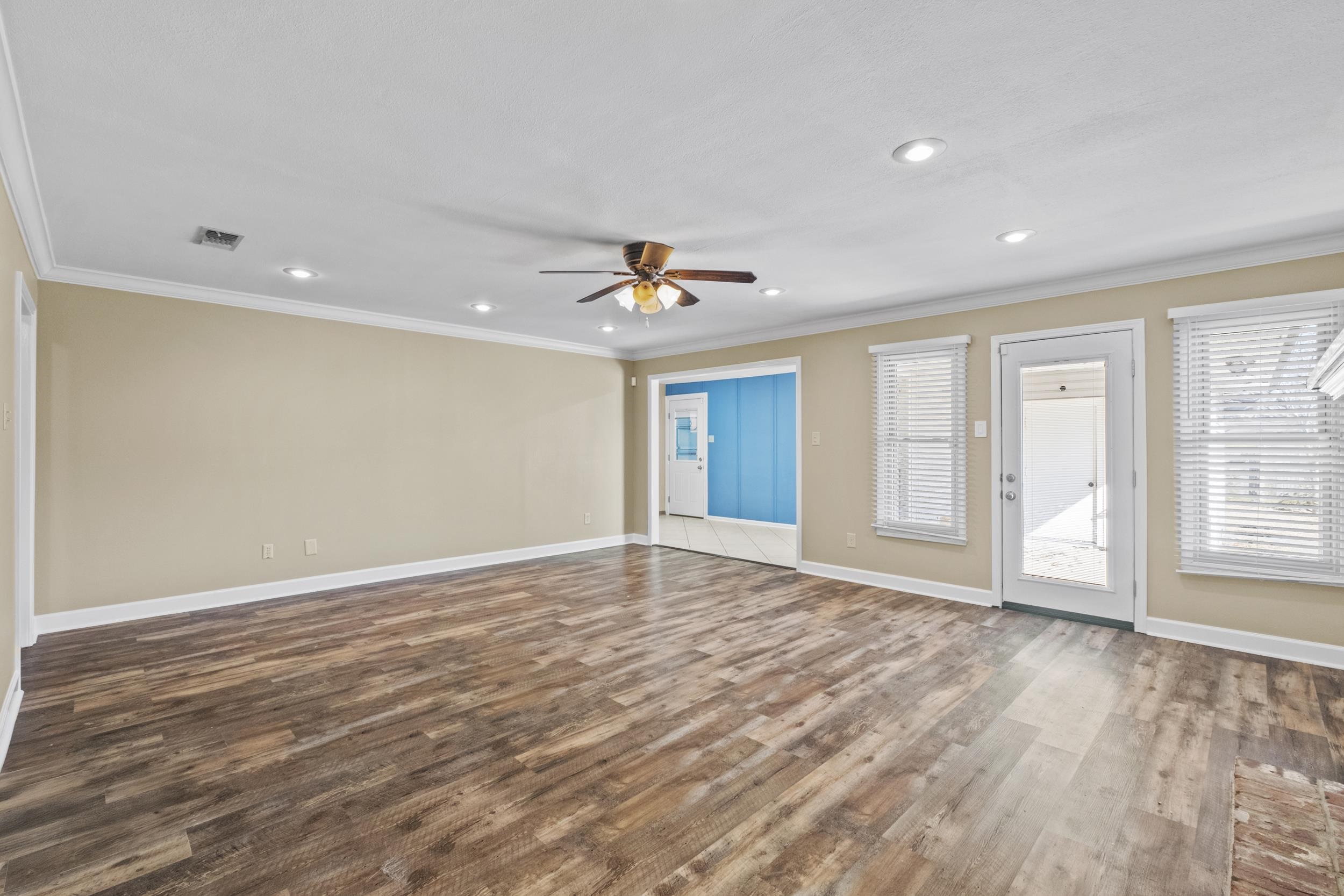 EAST MEADOW - Residential