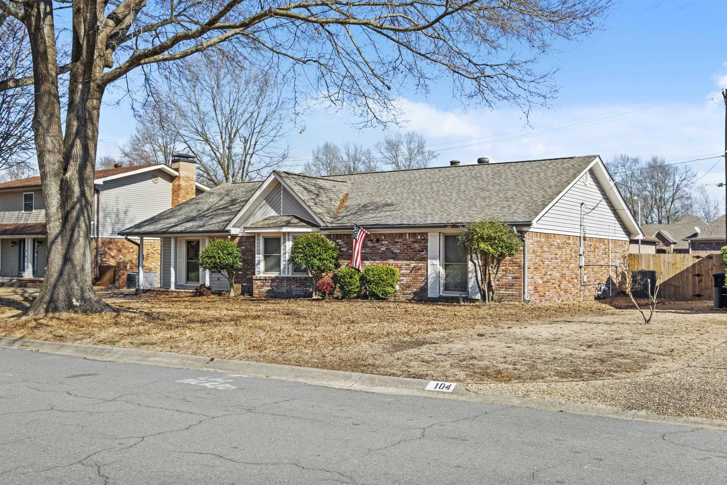 EAST MEADOW - Residential