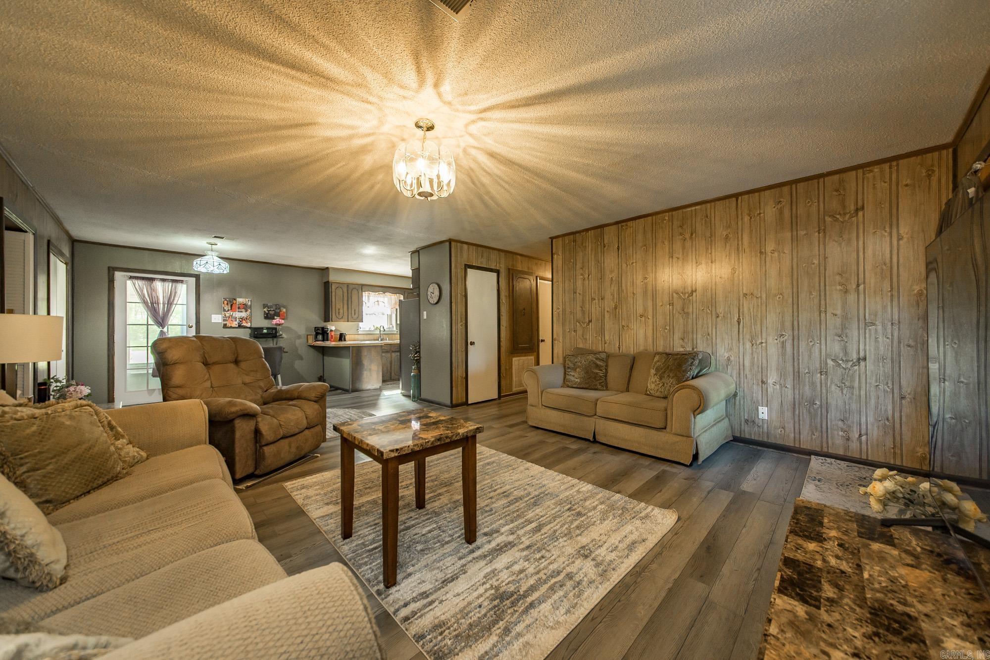 CANDLEWOOD - Residential