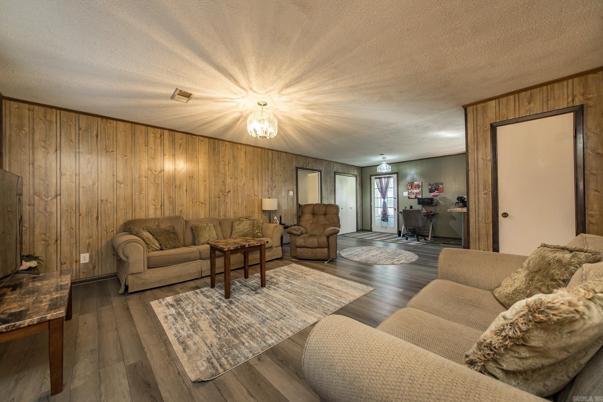 CANDLEWOOD - Residential