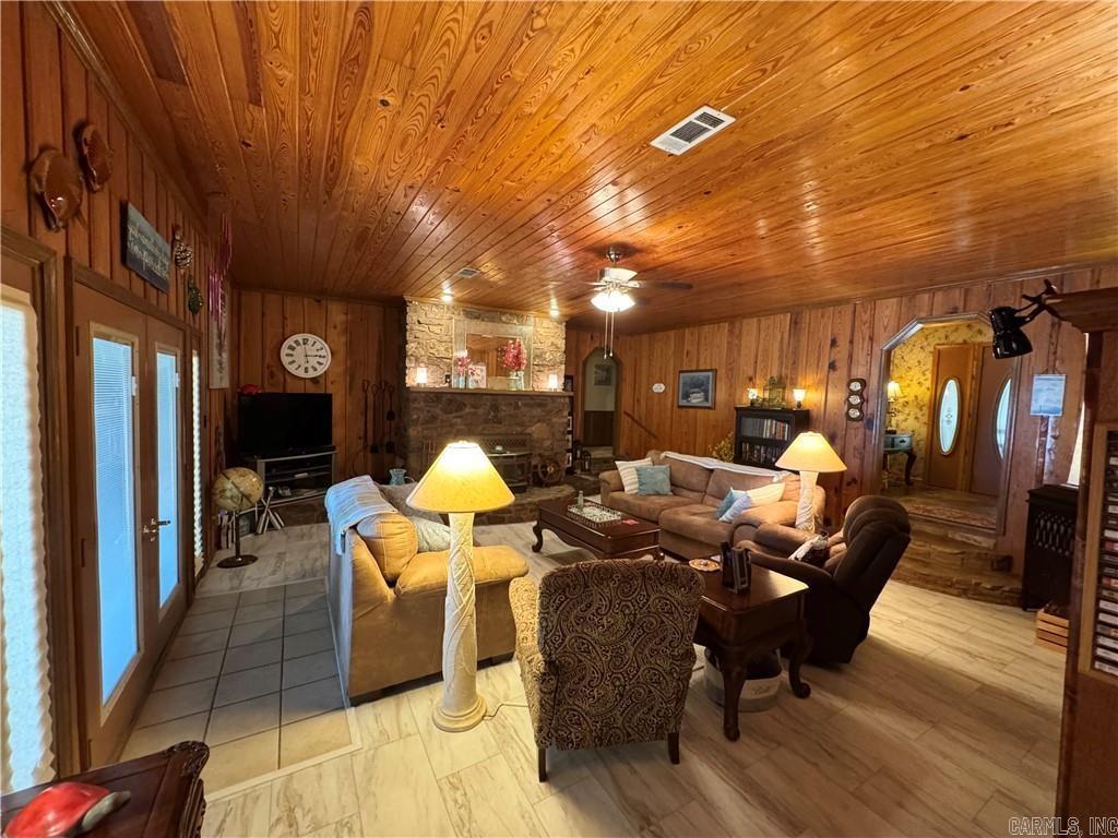 Metes & Bounds - Residential