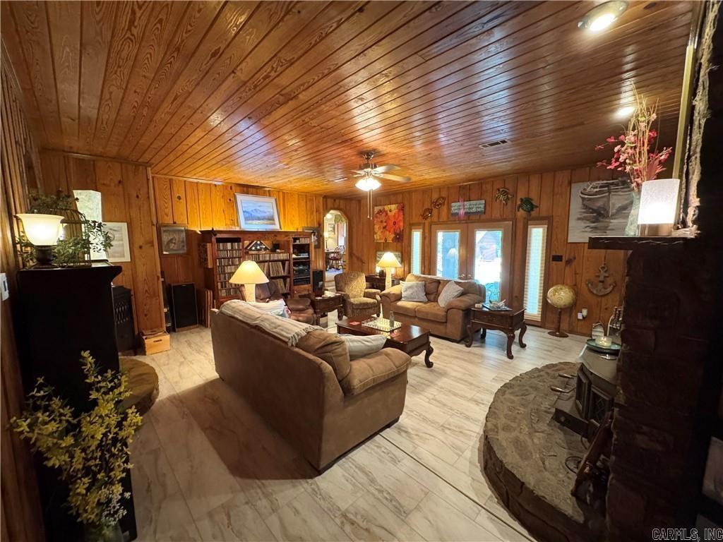 Metes & Bounds - Residential