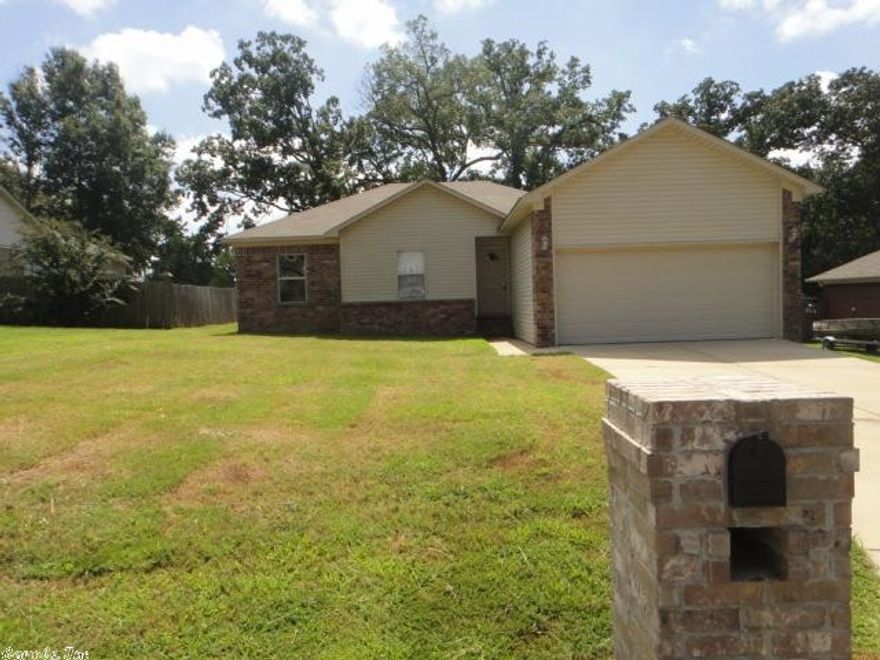 Great starter home. Beautiful kitchen! Open floor plan. Nice subdivision and easy access to major highway. This home is a must to consider. Seller does not pay customary closing cost: including Title Policy, escrow fees, survey, or transfer fees. Proof of funds required on cash transactions, Lender Pre-Approval letter for financed offers (dated within last 30 days). Seller is Secretary of Veterans Affairs. See agent remarks for submitting offer