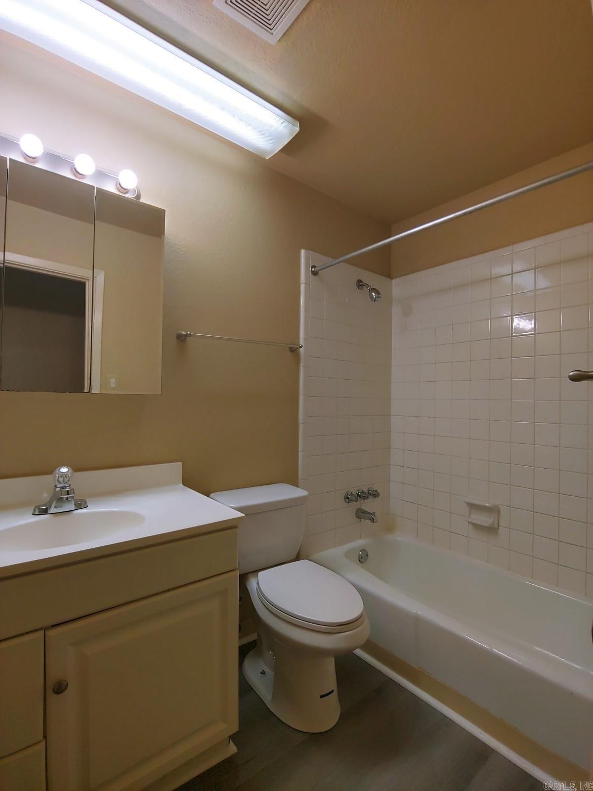 Plunkett 2nd - Residential Lease