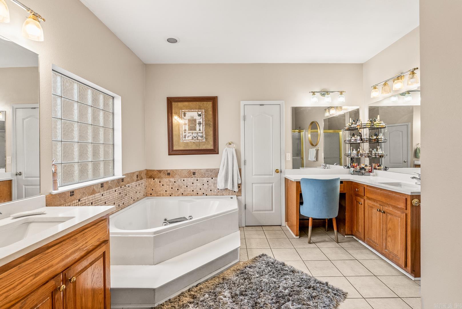 LEXINGTON PARK - Residential