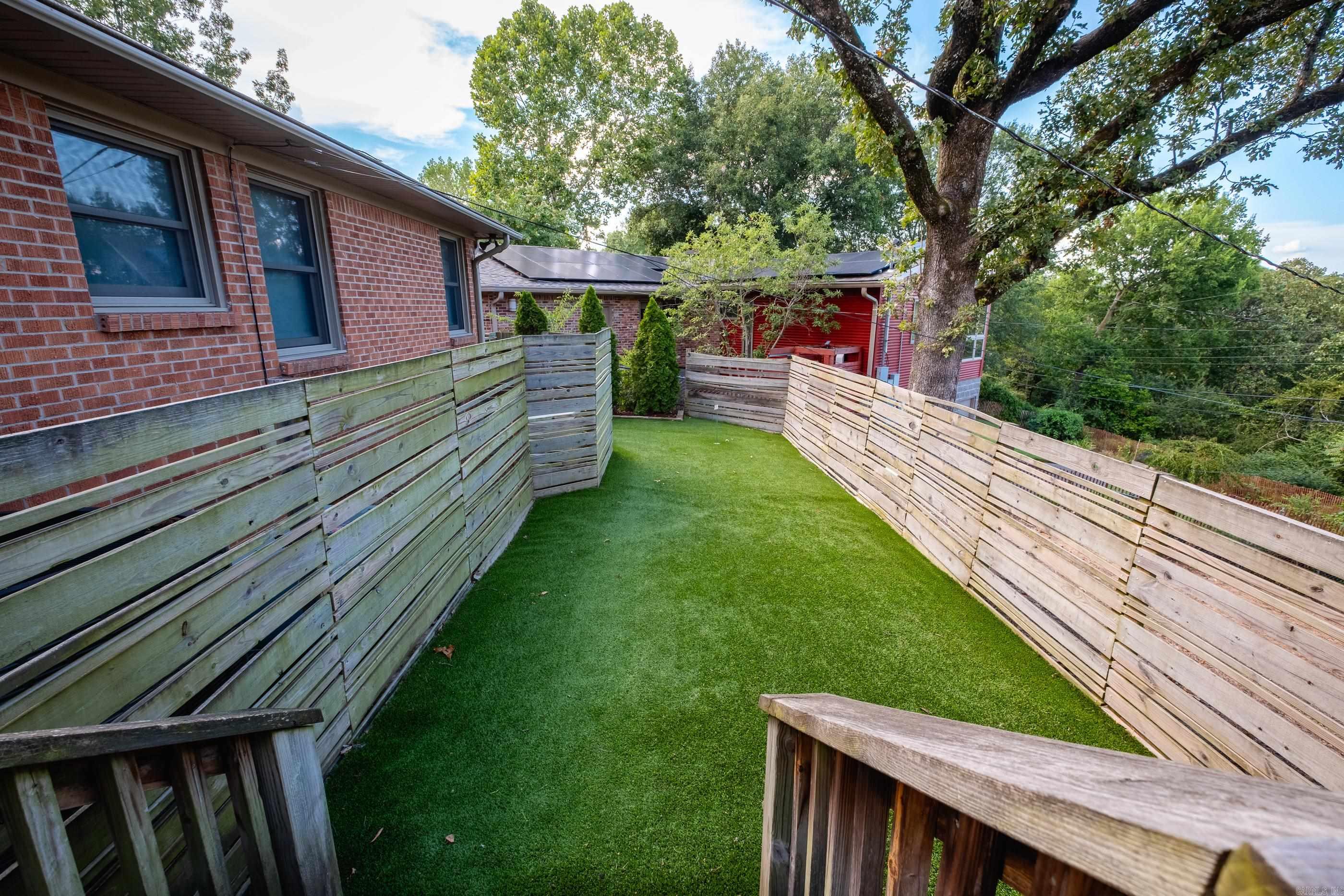 KINGWOOD PLACE - Residential