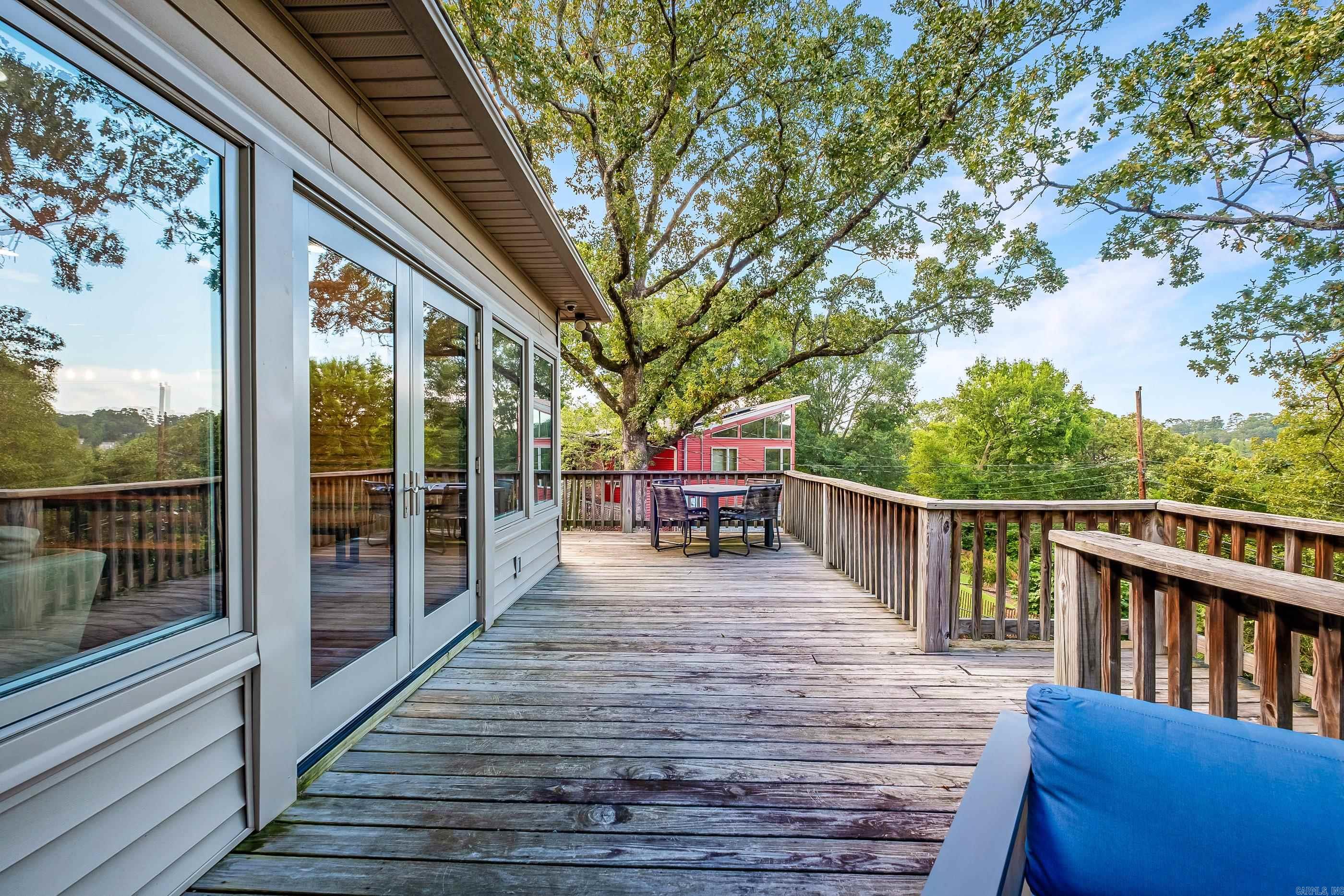 KINGWOOD PLACE - Residential