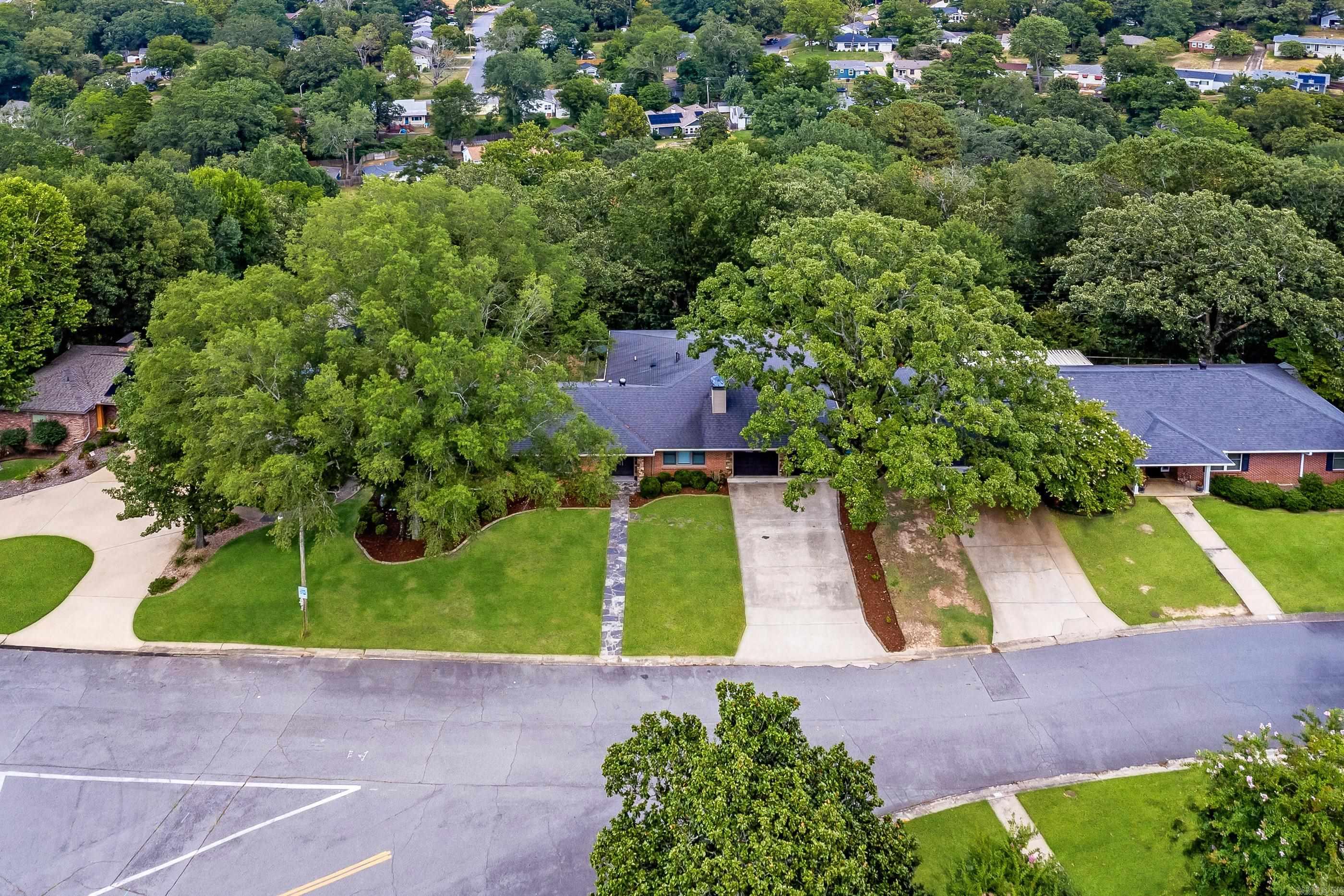 KINGWOOD PLACE - Residential