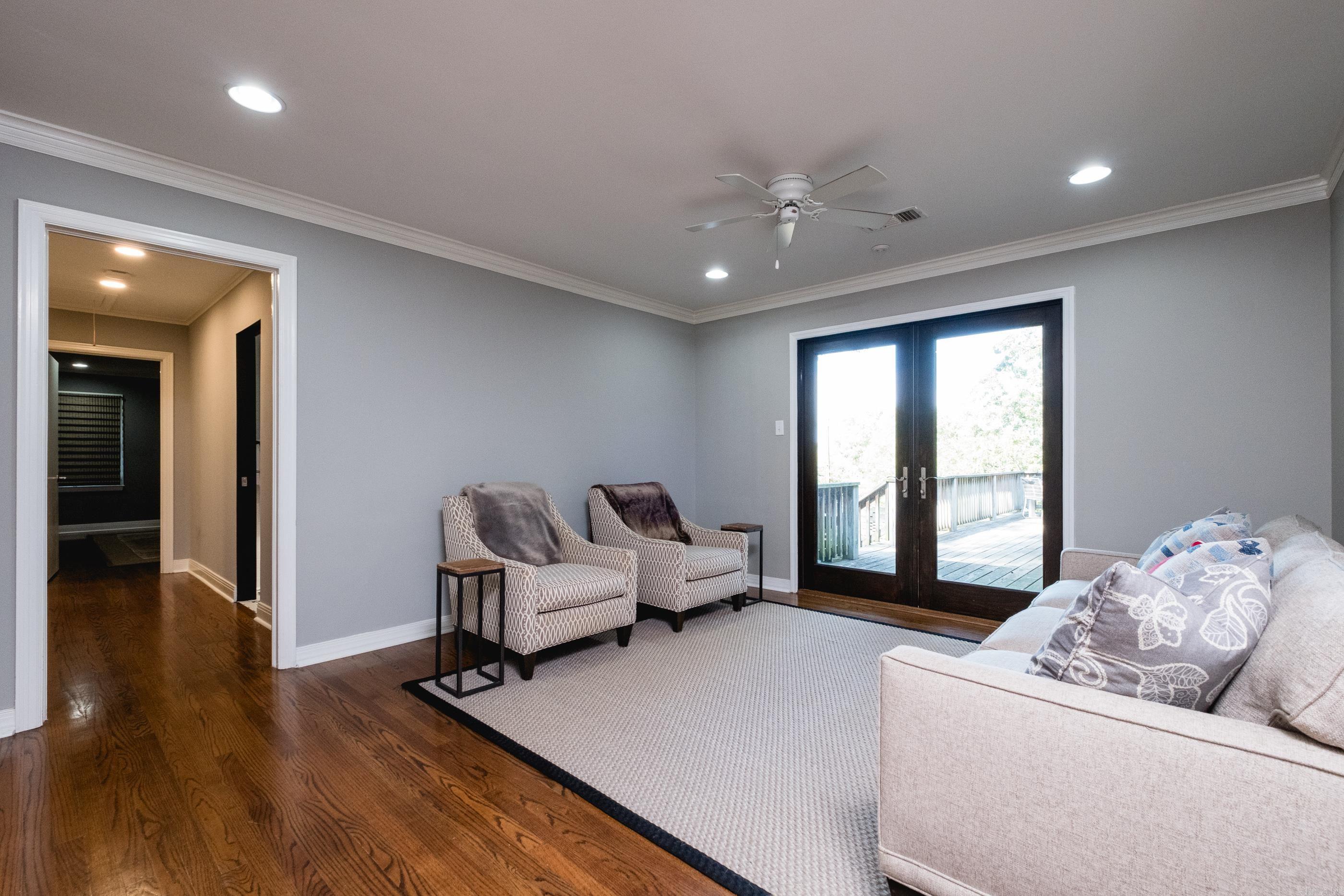 KINGWOOD PLACE - Residential