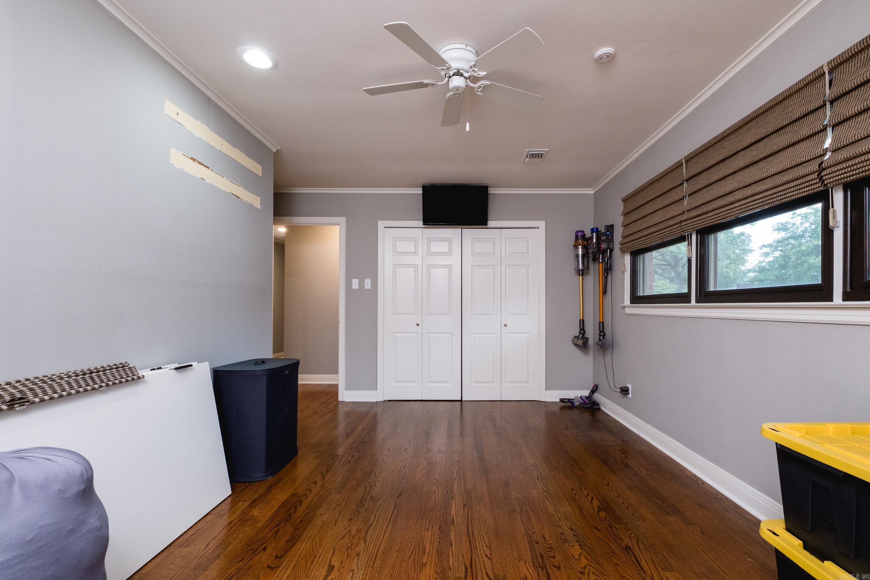 KINGWOOD PLACE - Residential