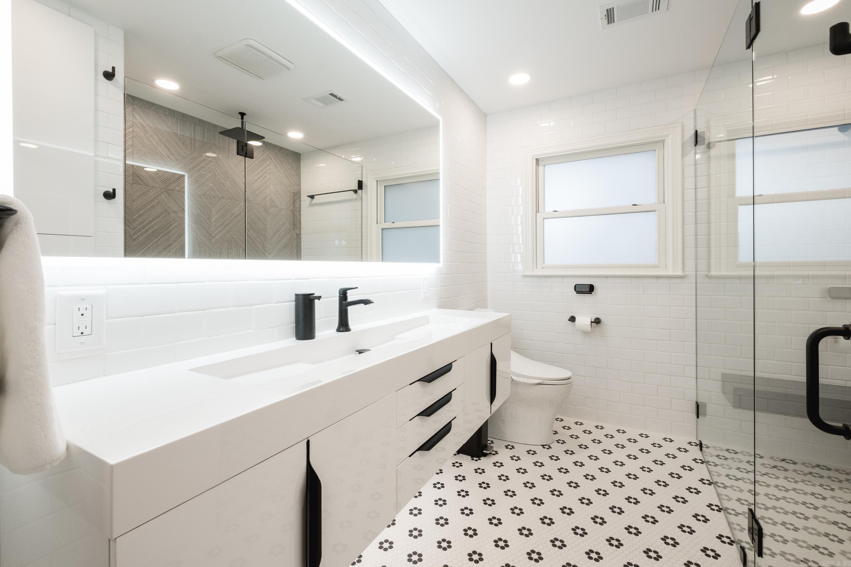 KINGWOOD PLACE - Residential