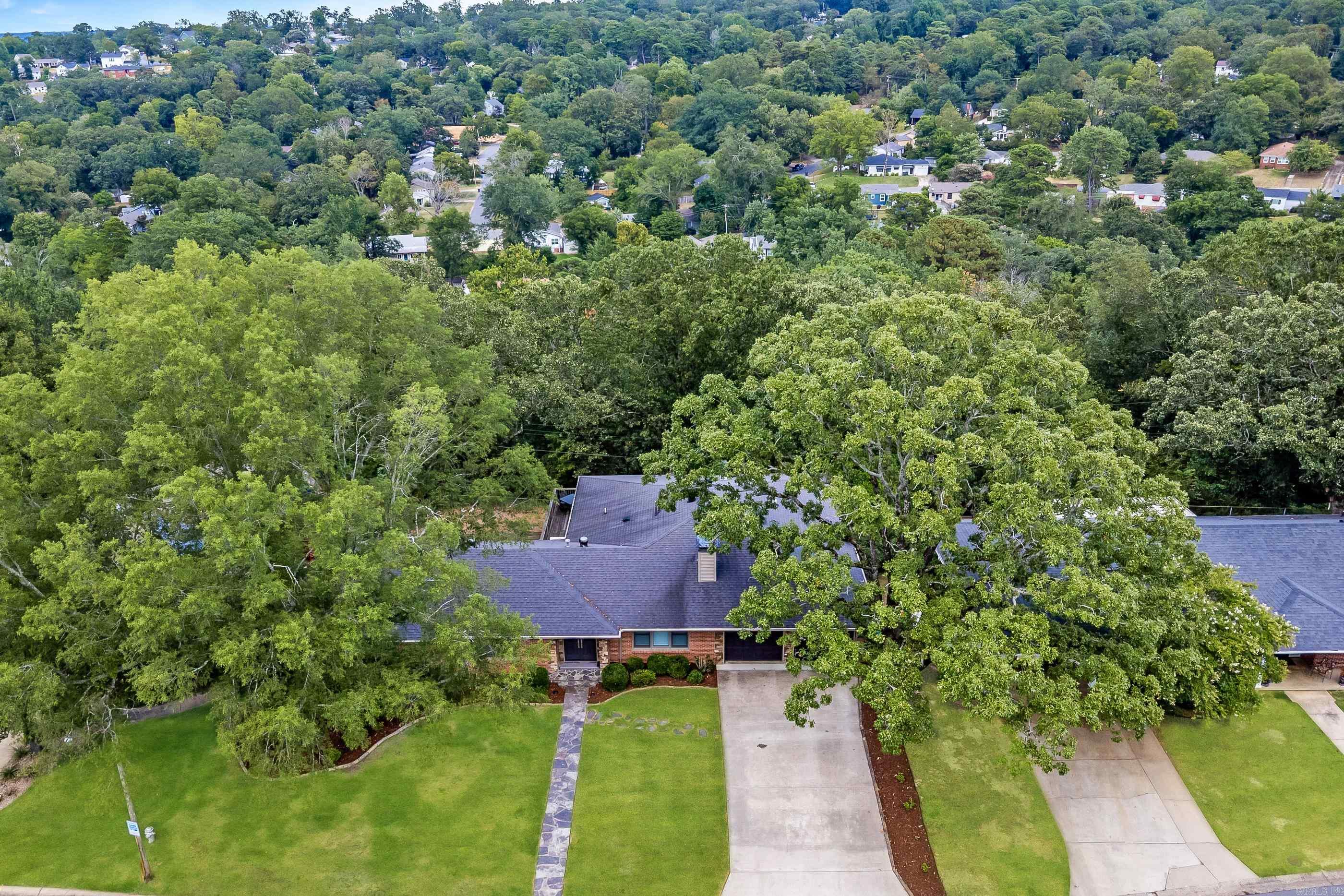 KINGWOOD PLACE - Residential