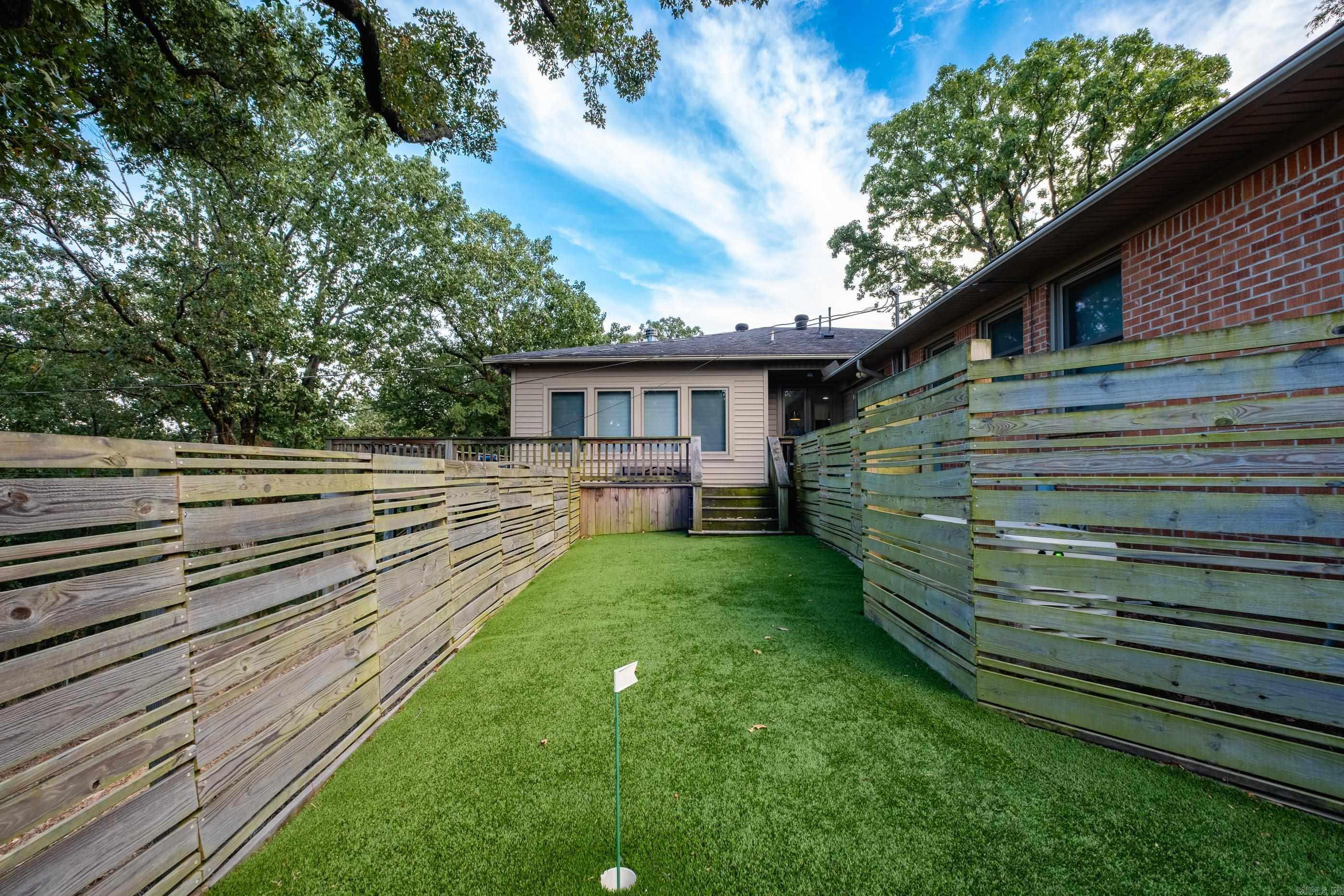 KINGWOOD PLACE - Residential