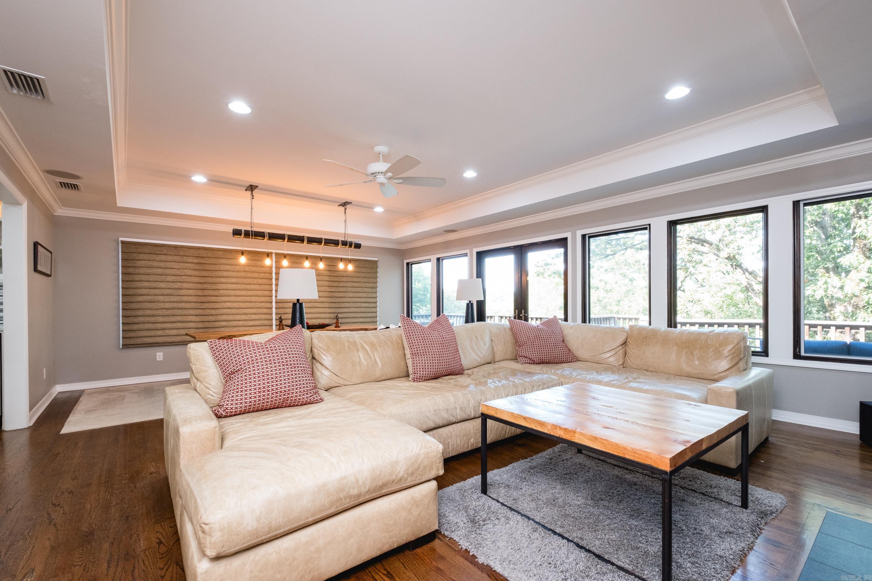 KINGWOOD PLACE - Residential