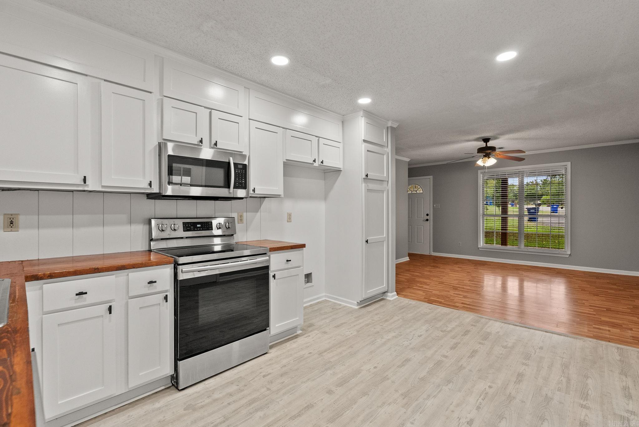 MAGNOLIA POINT - Residential
