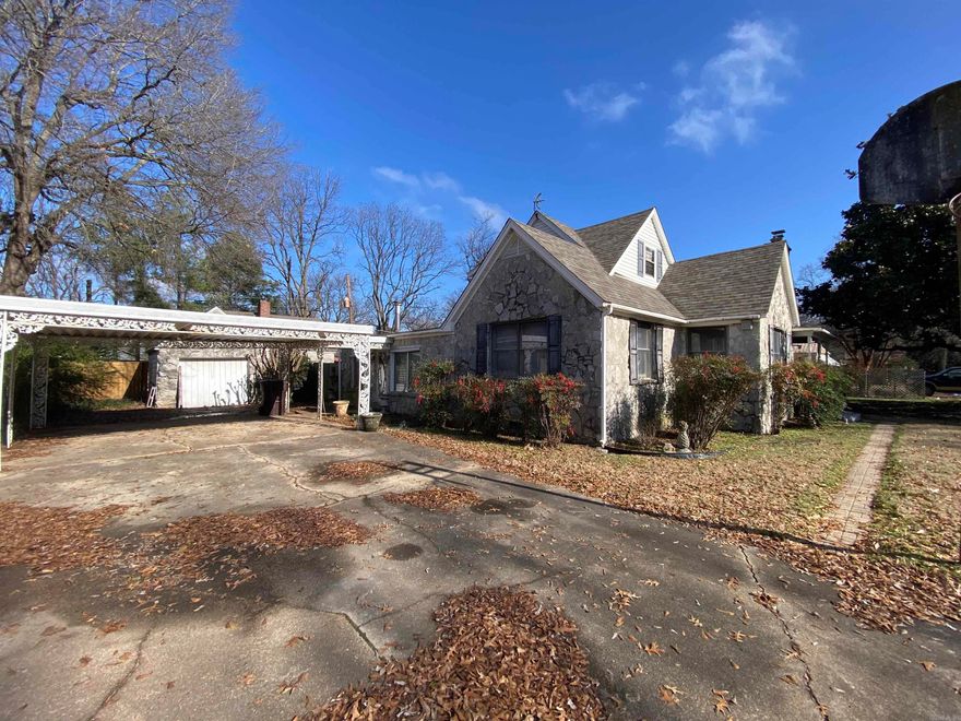 3 bedroom, 2 bath home with 2 living areas. Outside offers a deck with a patio and a privacy fenced back yard. The home has a new roof (2023) with 50 year shingles and has a transferable warranty. The main AC was replaced in 2024, water heater was replaced in 2020. The master suite upstairs includes extra space for an office or work out area.