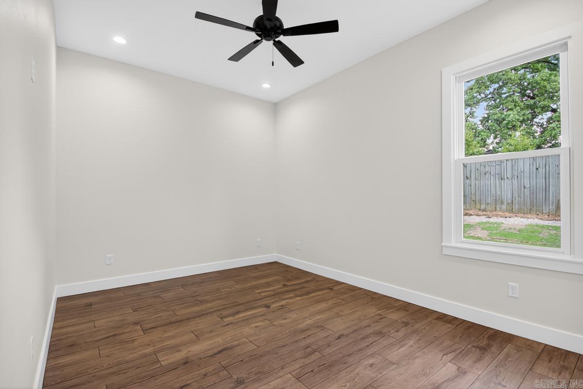ARLINGTON PARK - Residential