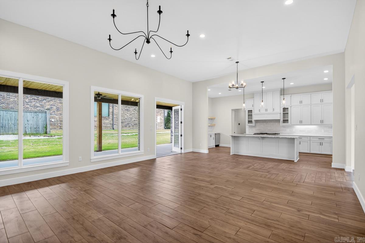 ARLINGTON PARK - Residential