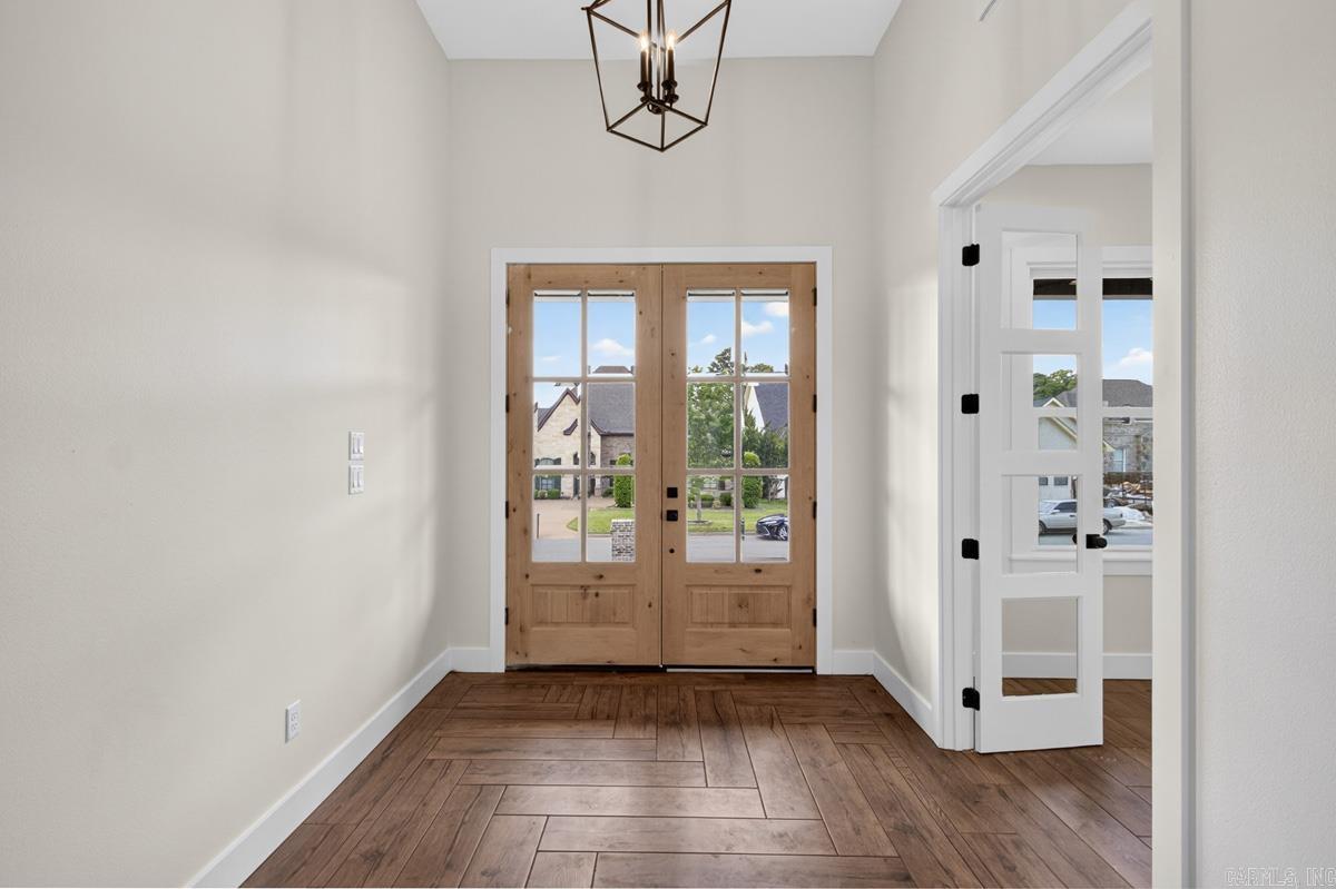 ARLINGTON PARK - Residential