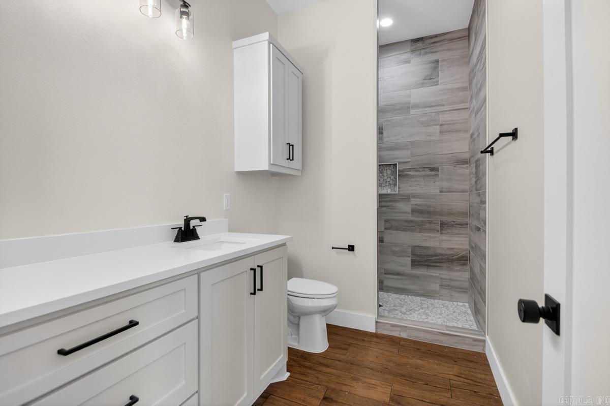 ARLINGTON PARK - Residential