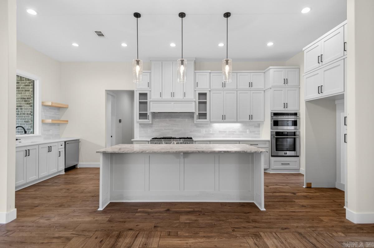 ARLINGTON PARK - Residential