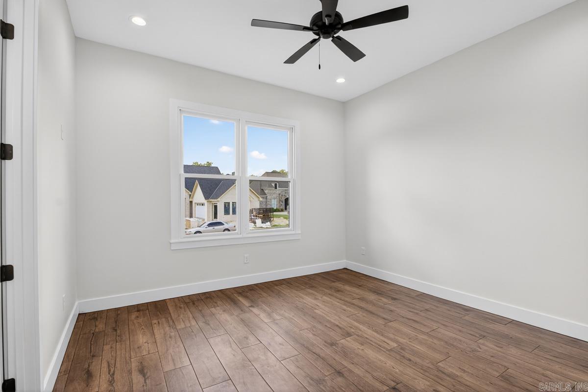 ARLINGTON PARK - Residential