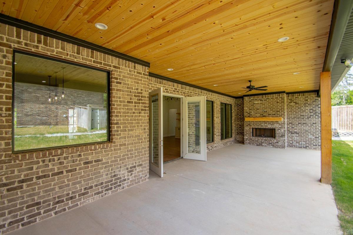 ARLINGTON PARK - Residential