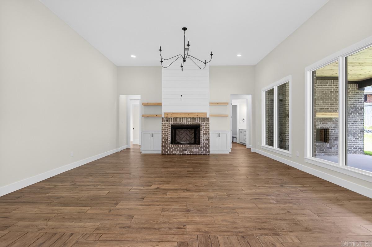 ARLINGTON PARK - Residential