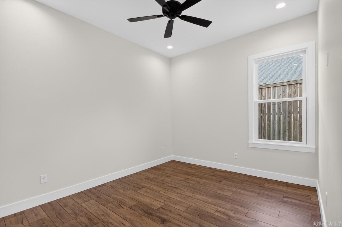 ARLINGTON PARK - Residential