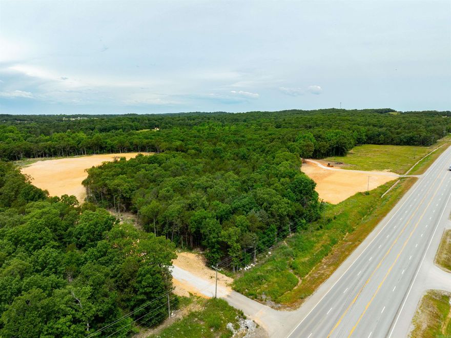 If you’re looking for the perfect location to build a business—or even multiple businesses—this 25 +/- acre property just south of Cave City offers an incredible opportunity! Located only a few miles from Batesville, this prime piece of land is already prepared for development. The sellers have hauled in dirt and created build-ready pads, making it easy for you to start your project. There’s even space in the back if you want to build a home, offering both convenience and versatility.  This property combines ideal location, ample space, and development-ready features—a great investment for entrepreneurs looking to expand. Don’t miss out on this rare chance to secure a prime piece of land in a growing area. If you’re interested in seeing this property, give me a call!