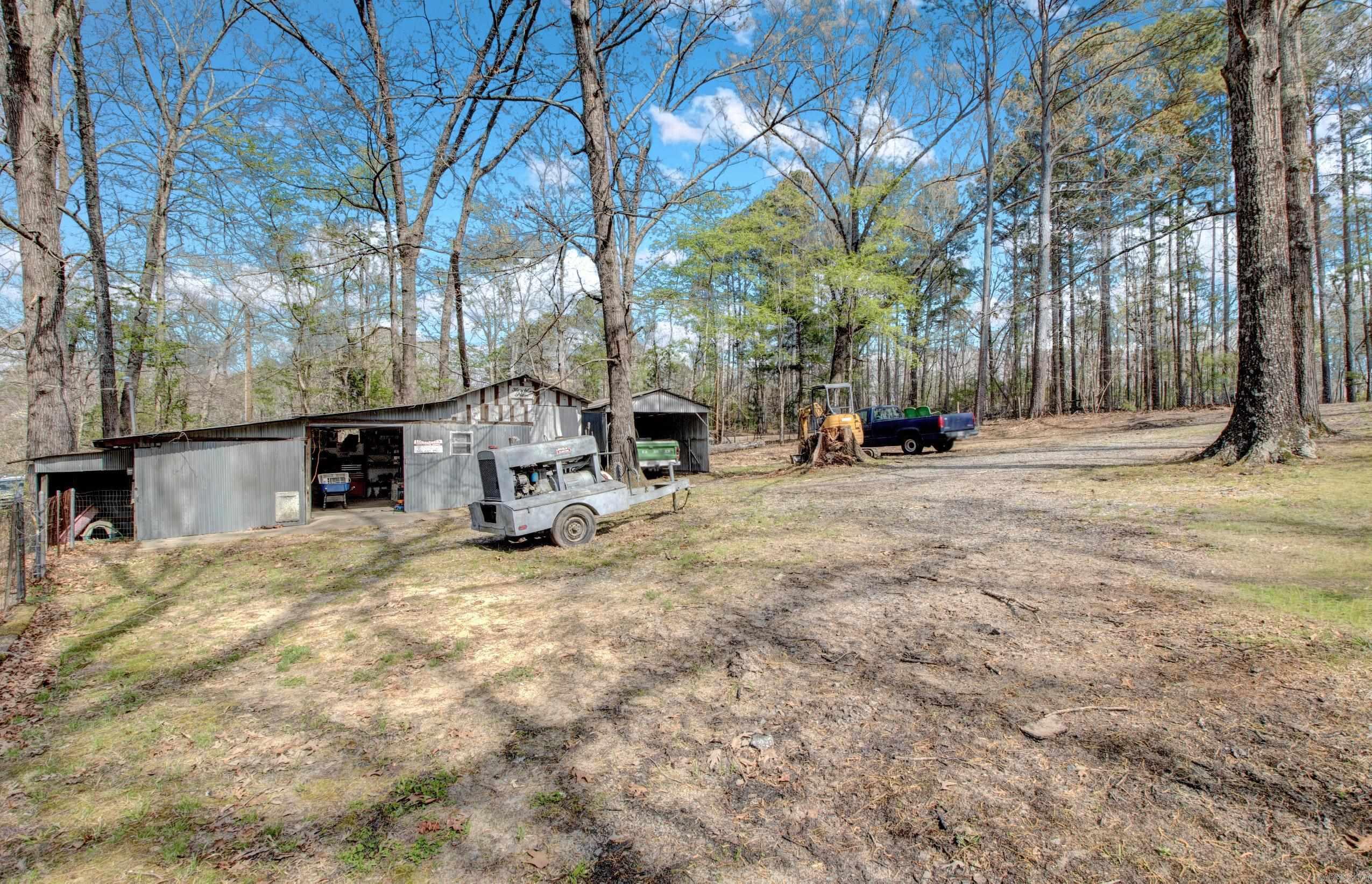 VIMY RIDGE - Residential