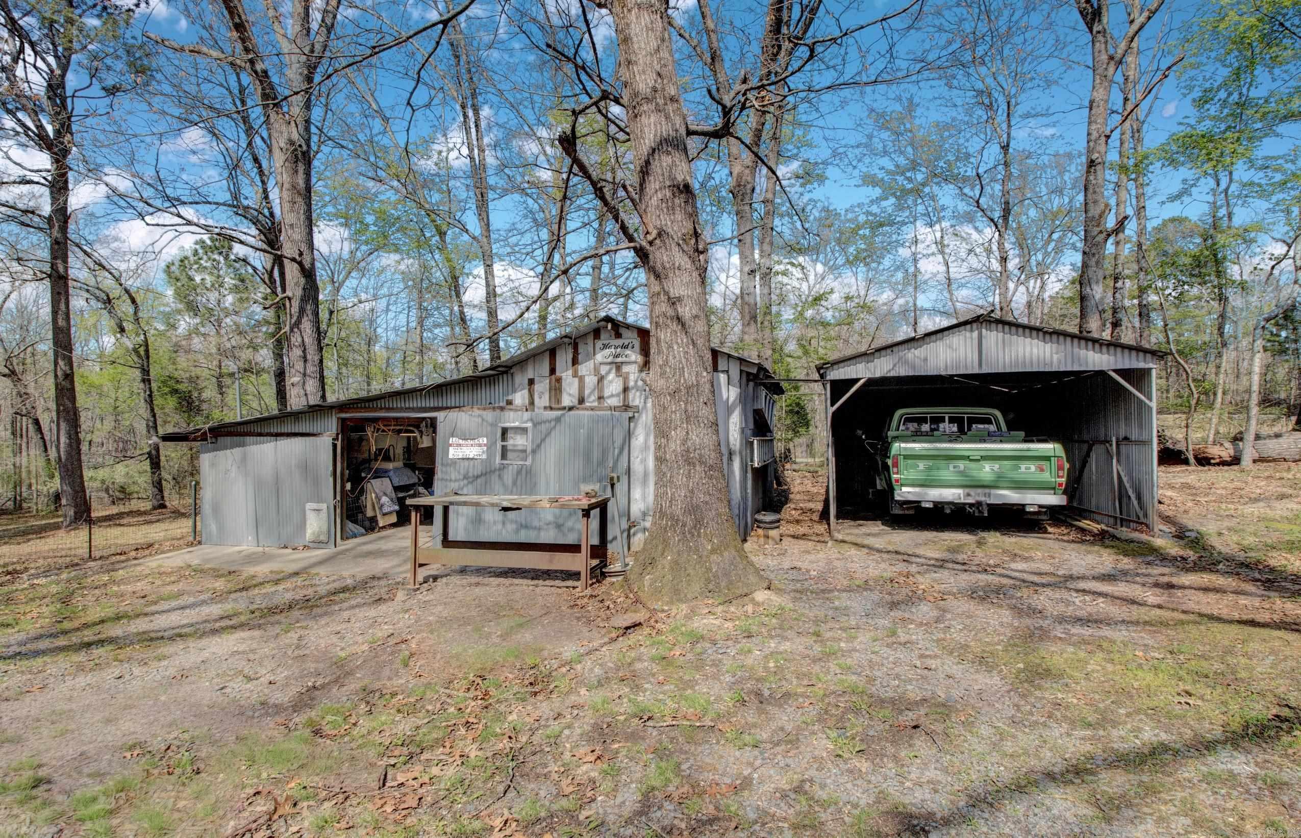 VIMY RIDGE - Residential