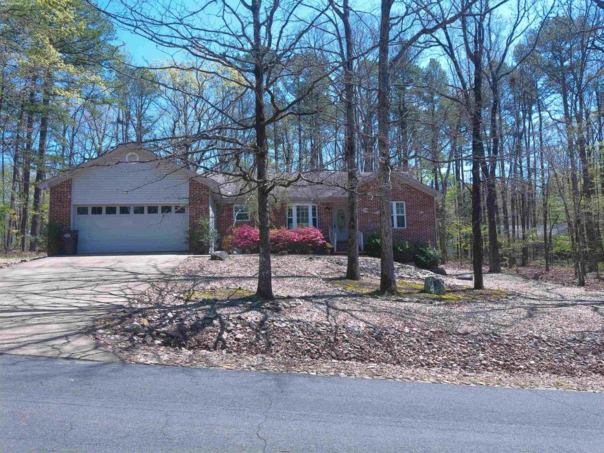 One owner home is centrally located in a quiet neighborhood .  If you want privacy but not be too isolated, then this is the home.  No neighbors have built on either side of the home currently, but there are neighbors near by down the street.  Lake Pineda is just around the corner and the launch ramp is just a few miles away.  The Coronado Fitness  Center is also a few miles away and boasts 13 tennis courts, an indoor pool, sauna, three-lane indoor walking track, classes, weight equipment and much more. Lake Coronado is located near by also.  Low maintenance yard, an open floor plan, 3 bedrooms, 2 baths, 2 car garage with a cart storage or workshop area. Very nice home in a really nice neighborhood. AGENTS PLEASE READ AGENT REMARKS.