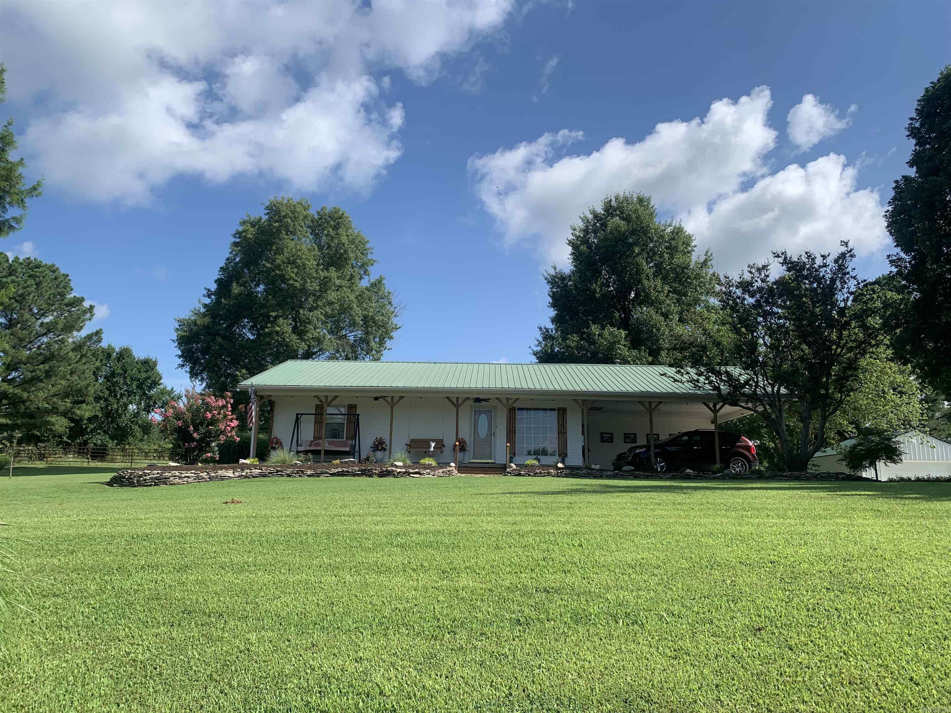3431 Heritage Park Road, 2BR/2BA, 1,344SF, 19.50 acres