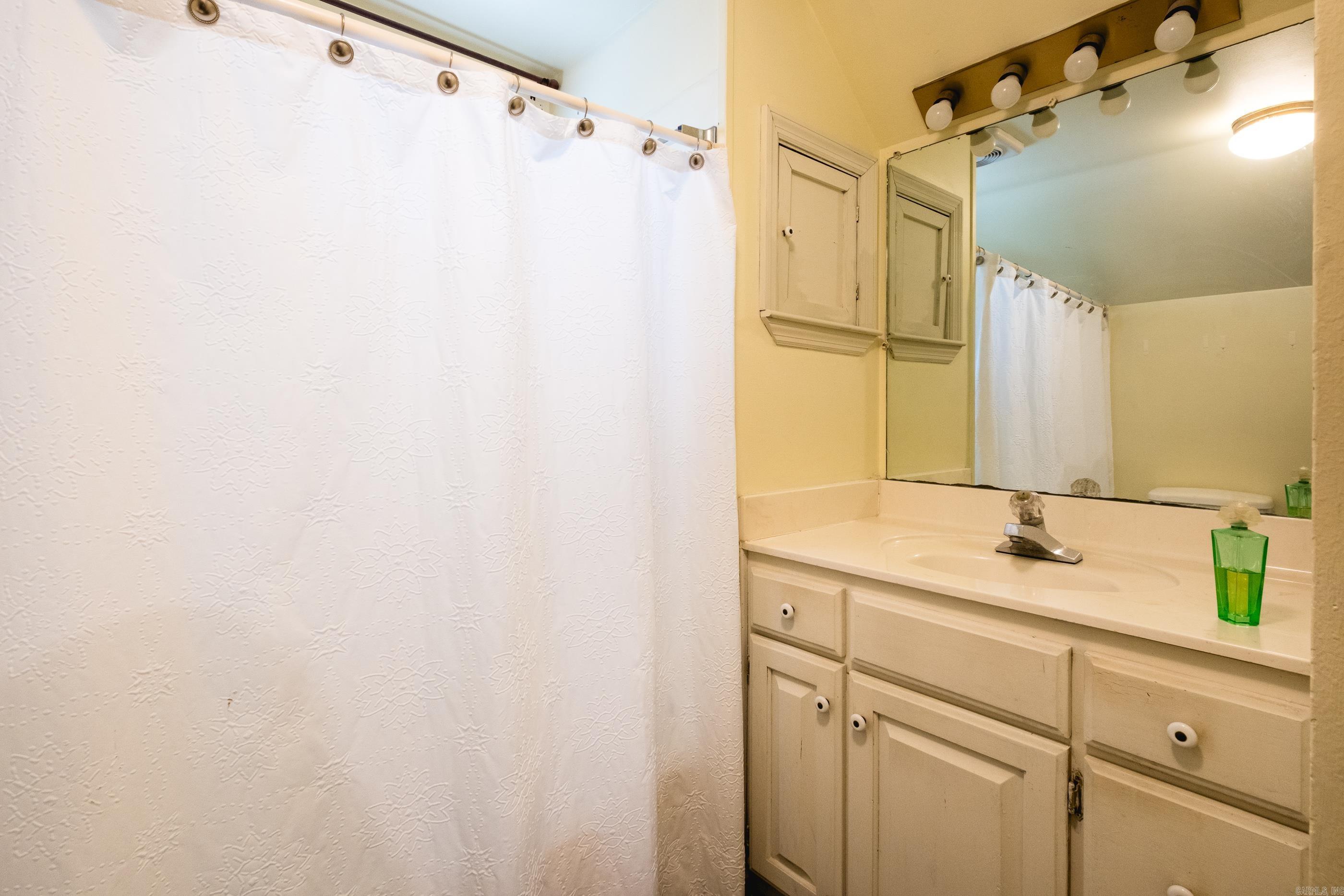 PULASKI HEIGHTS - Residential