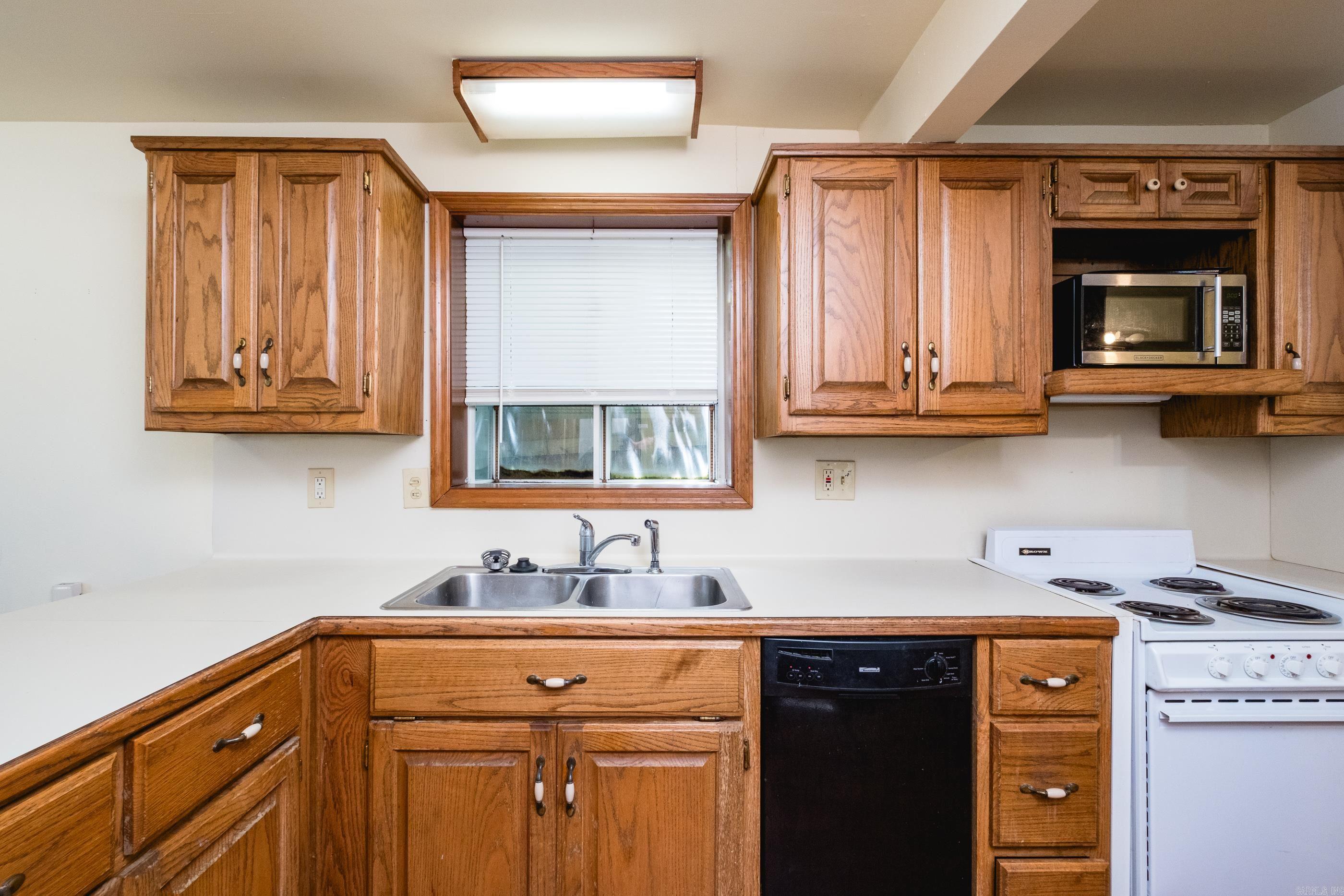 PULASKI HEIGHTS - Residential
