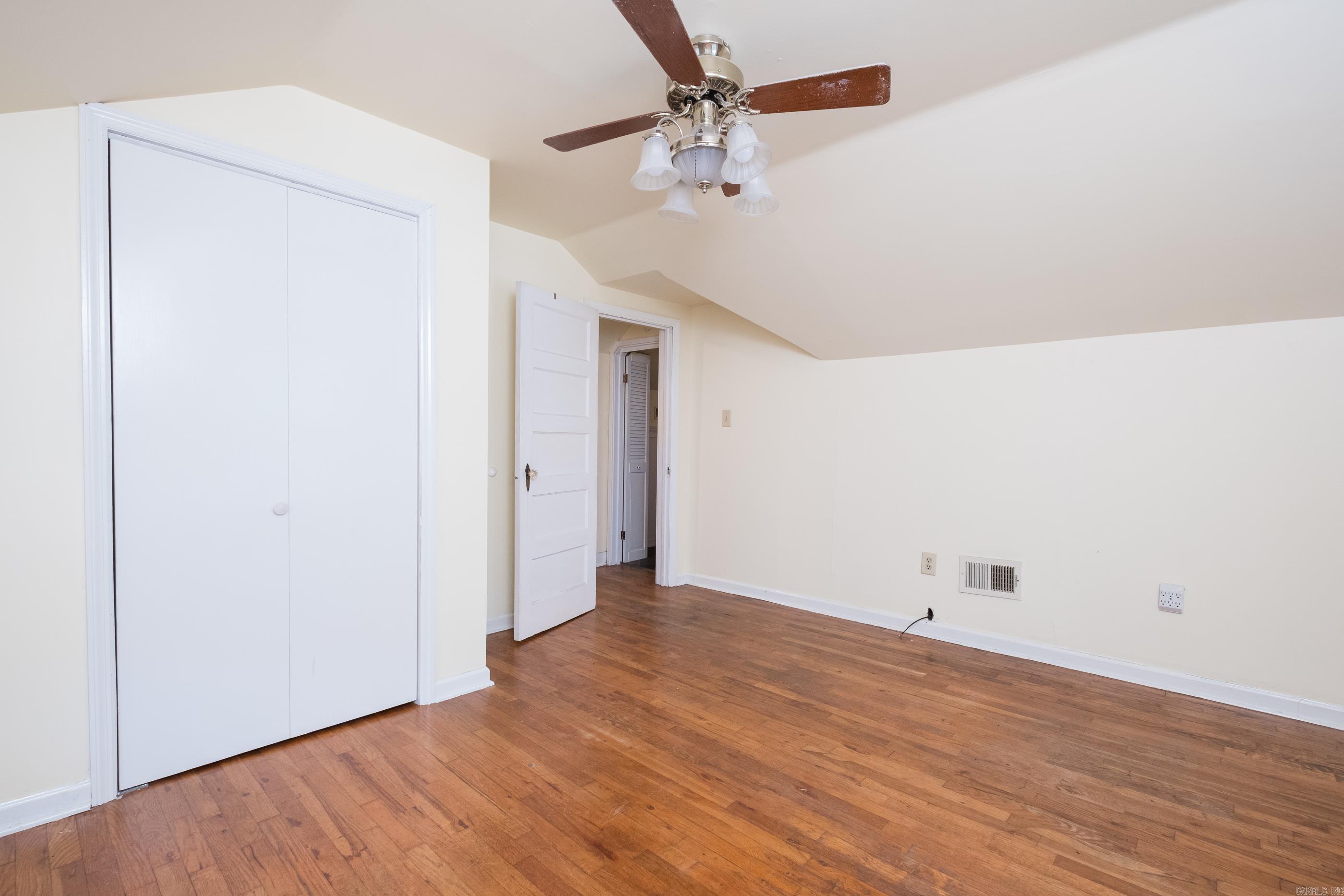 PULASKI HEIGHTS - Residential