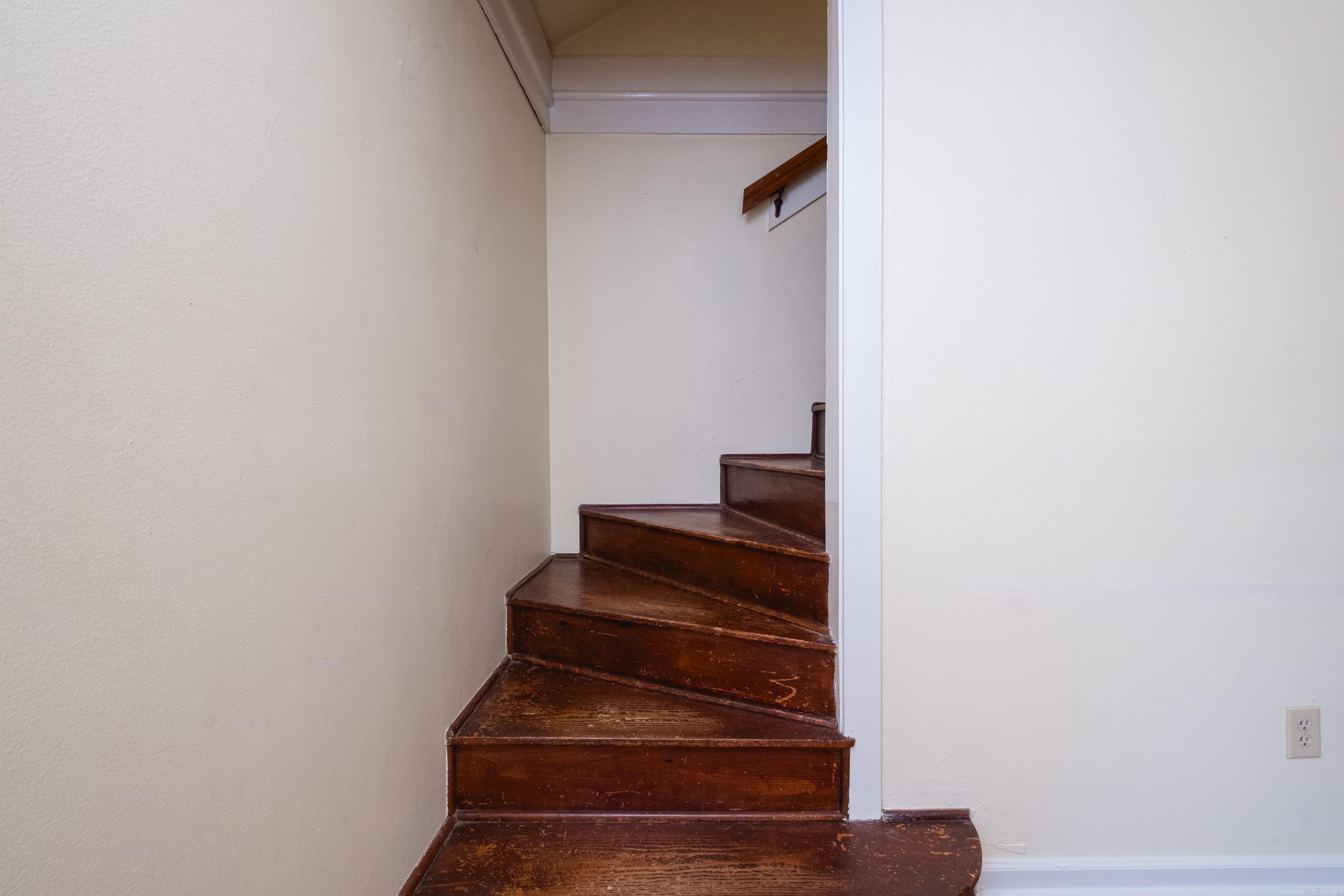 PULASKI HEIGHTS - Residential