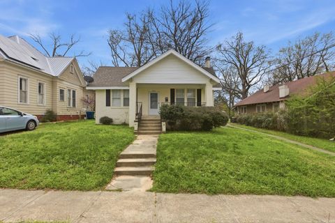 Photo of 2311 W 17Th St Street, Little Rock, AR 72202 (MLS # 26015943)