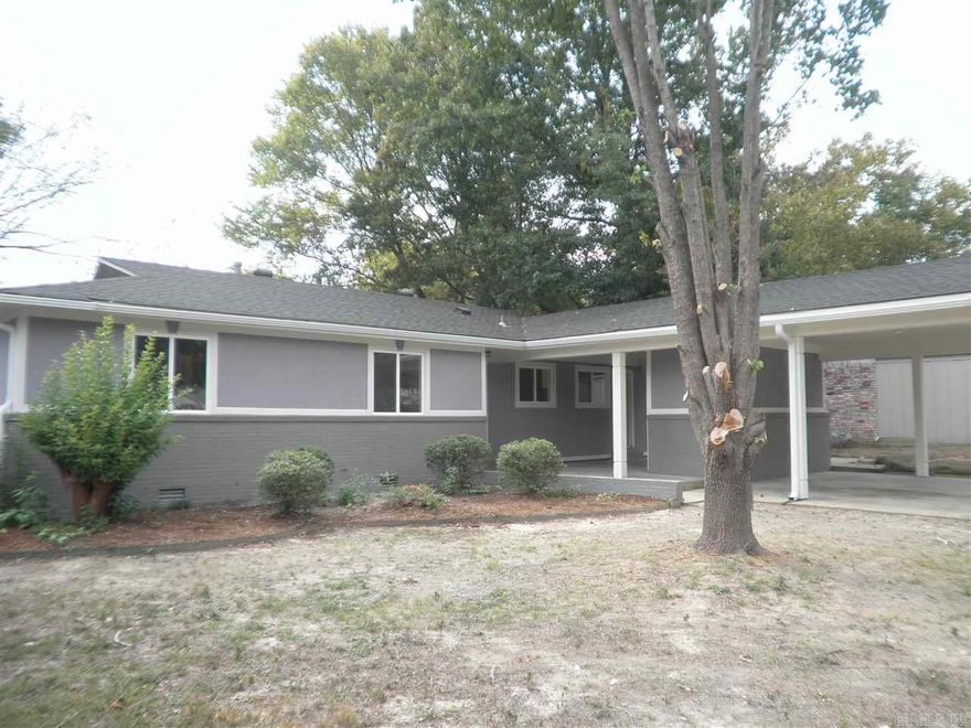 WAIT UNTIL YOU SEE THE INSIDE OF THIS ONE!!  COMPLETELY REMODELED--NEW ROOF--NEW APPLIANCES--GRANITE COUNTERTOPS--REFINISHED HARDWOODS-NEW TILE--NEW WINDOWS & DOORS--UPDATED ELECTRICAL!!!  ABSOLUTELY GORGEOUS HOME WITH 4 BEDROOMS AND 3 FULL BATHS---TWO LIVING AREAS---TWO BEDROOMS HAVE PRIVATE BATHS---FENCED YARD---GREAT LITTLE NEIGHBORHOOD.   COME TAKE A LOOK TODAY BEFORE IT GETS AWAY!  AGENTS SEE CONFIDENTIAL REMARKS